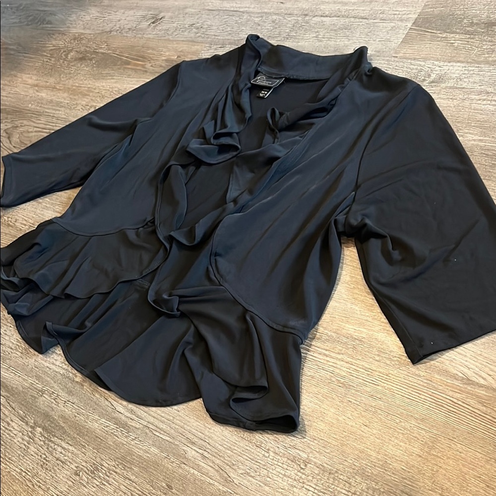 Dress barn Elegant black ruffled cropped Women's open cardigan 14/16 - Picture 3 of 5